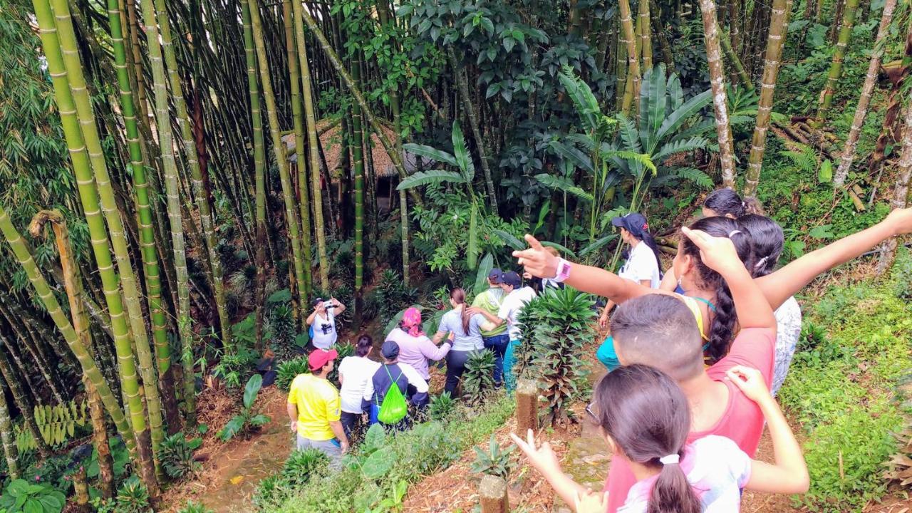 Finca Turistica Los Rosales Pereira Bagian luar foto
